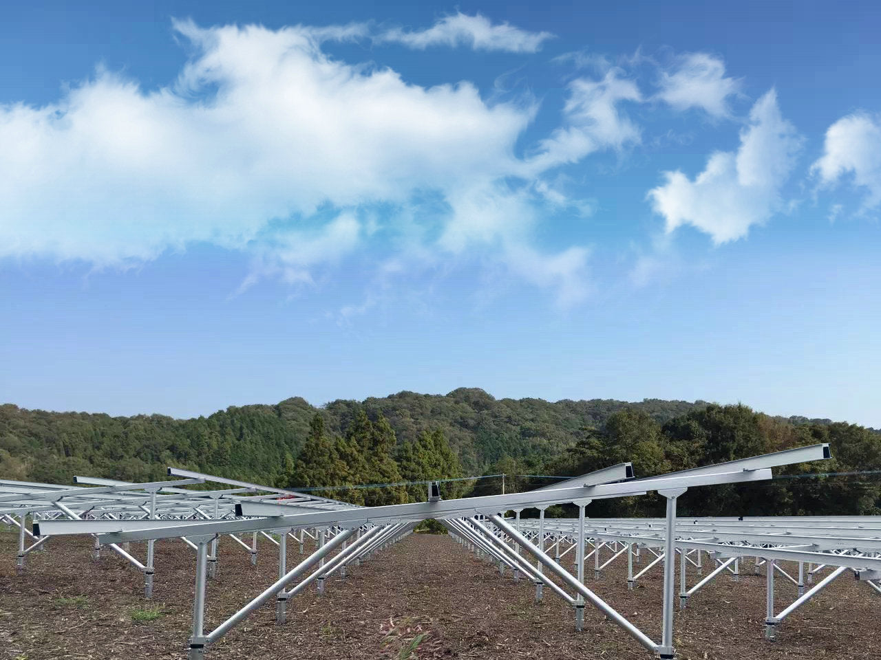 Foshan Geco Renewable Energy Co., Ltd. - Montagesysteme - Aluminum Ground Mounting System GGMS-AL - Art. 4745