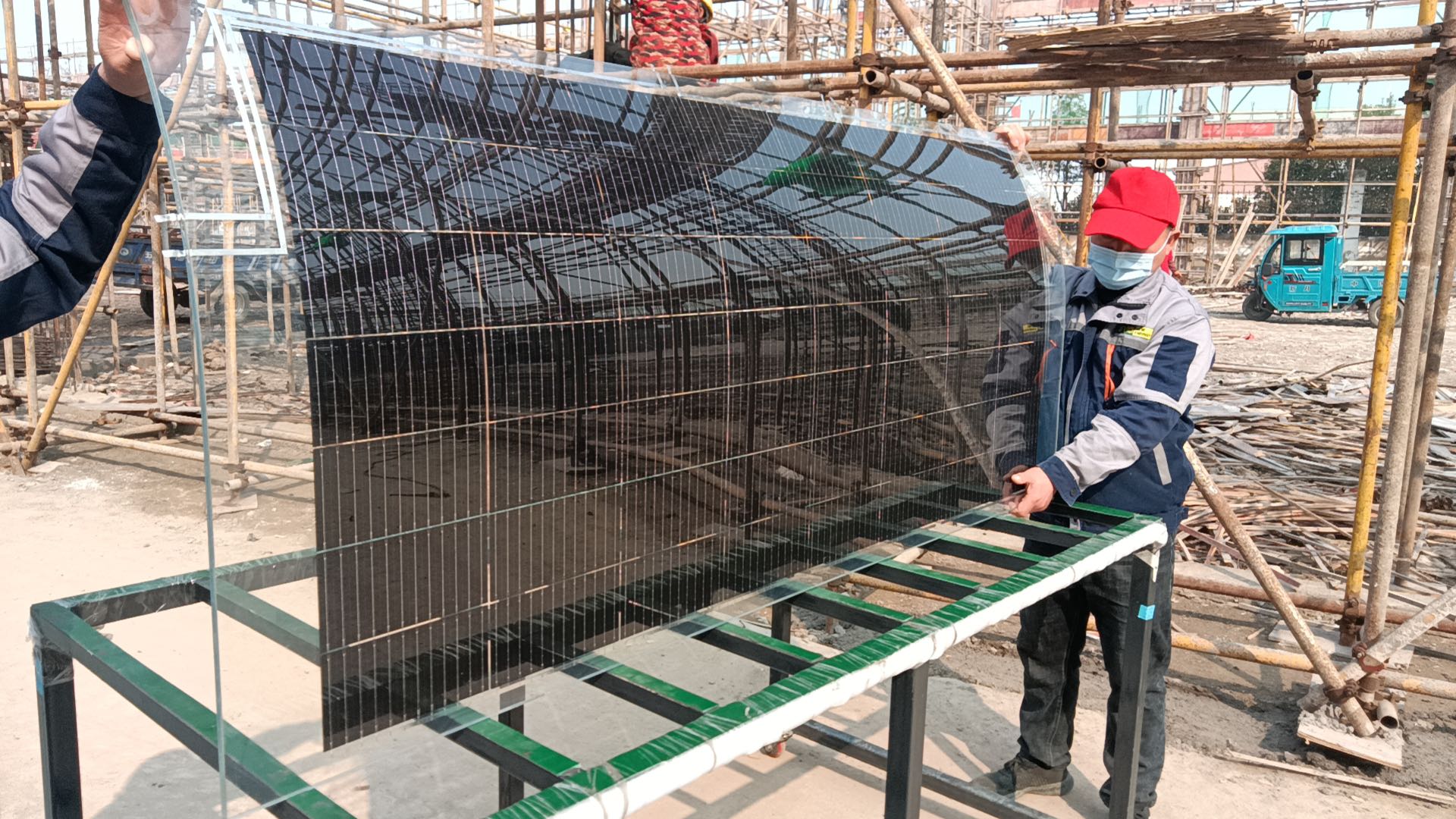 Wuxi EVO New Energy Tech. Co., Ltd. - Solarmodul - BIPV - Noise Barrier Solar Module curved - Art. 198418
