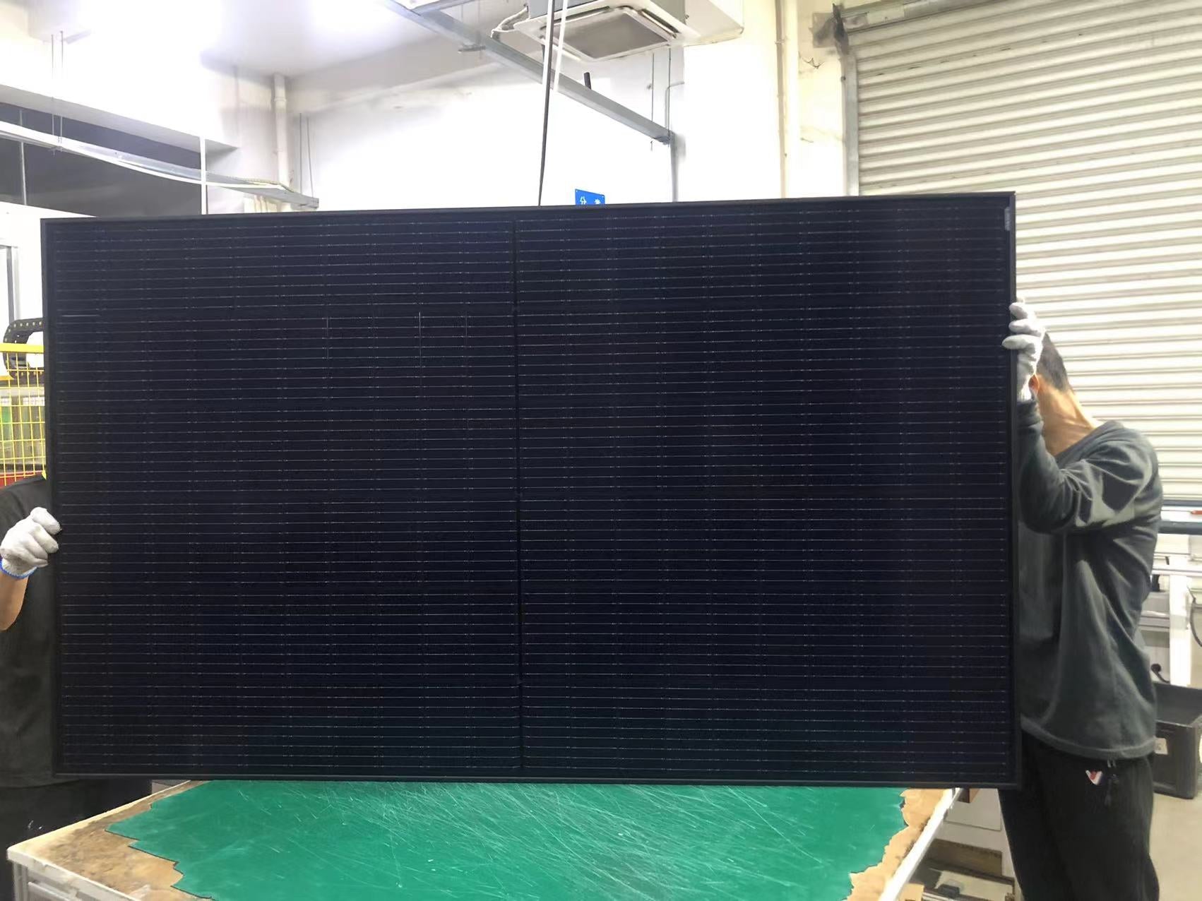 Eco Delta Power Co., Ltd. - Solarmodul - ECO-400M-66S black (HJT) ECO-400M-66Sblack(HJT) - Art. 194233