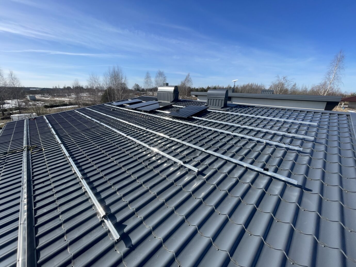 PROFINESS Montagekonstruktion für Blechdächer