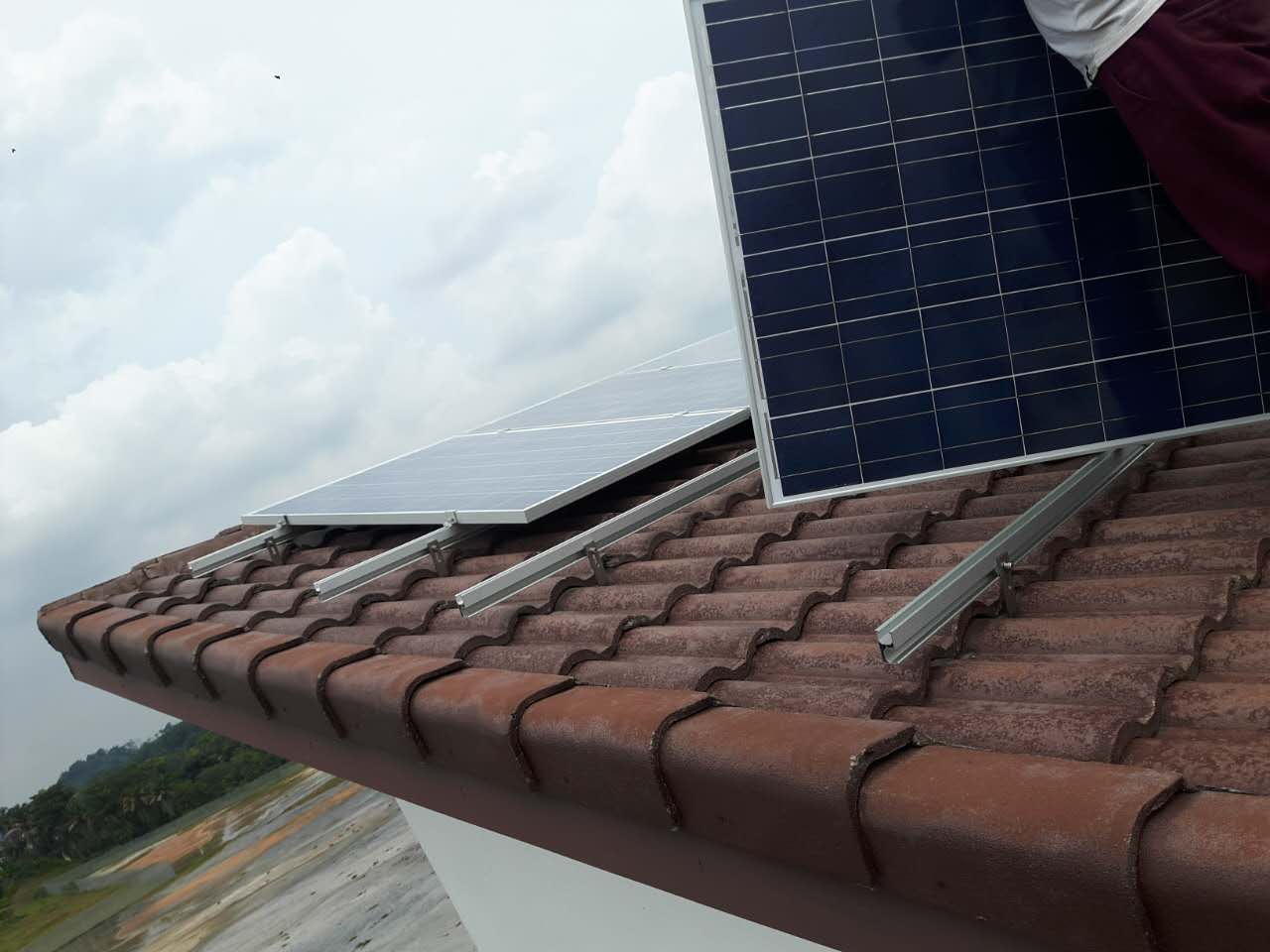 Xiamen Empery Solar Technology Co., Ltd. - Montagesysteme - Pitched Roof Racking System Pitched Roof Racking System - Art. 4451